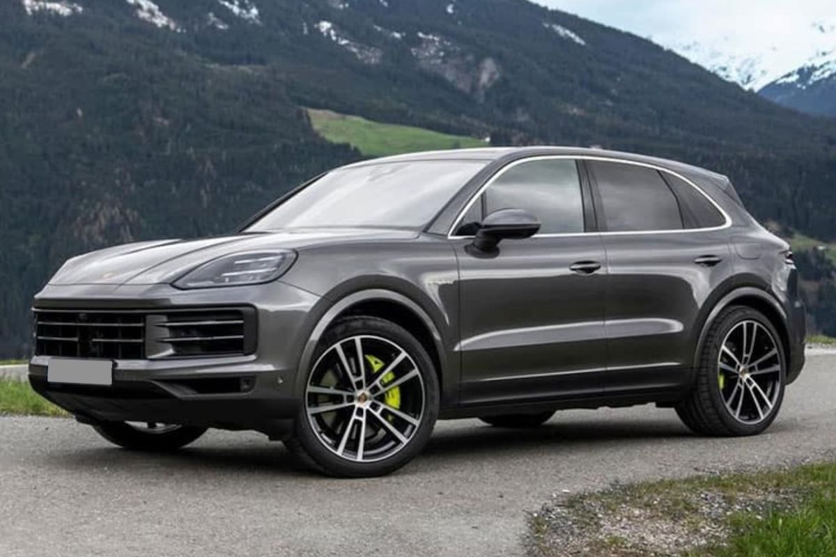 Porsche Cayenne, Luxury Cars Greece, Road Trips 